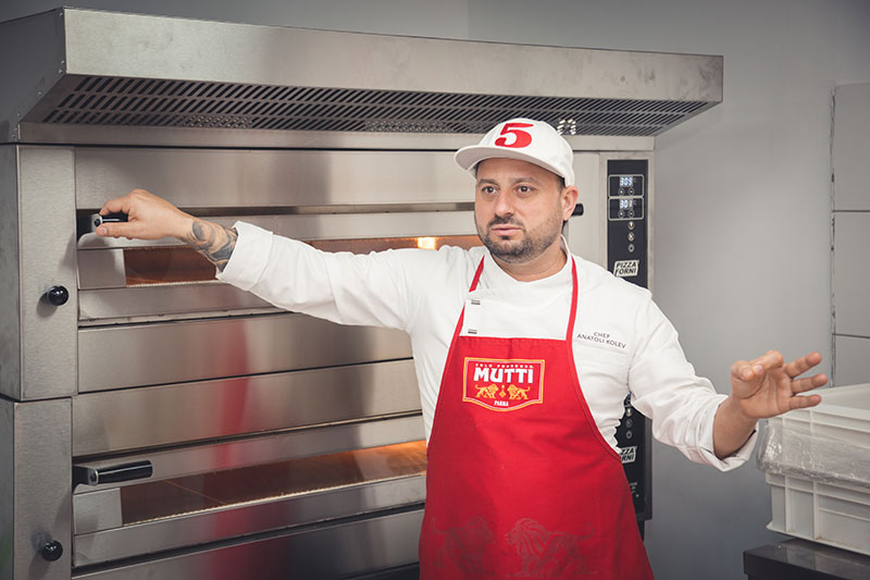 Шеф Анатоли Колев